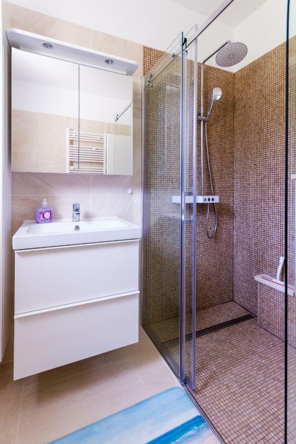 Apartman Orlando Zrnovo ภายนอก รูปภาพ