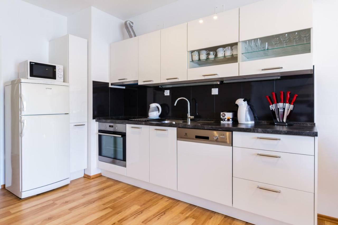 Apartman Orlando Zrnovo ภายนอก รูปภาพ